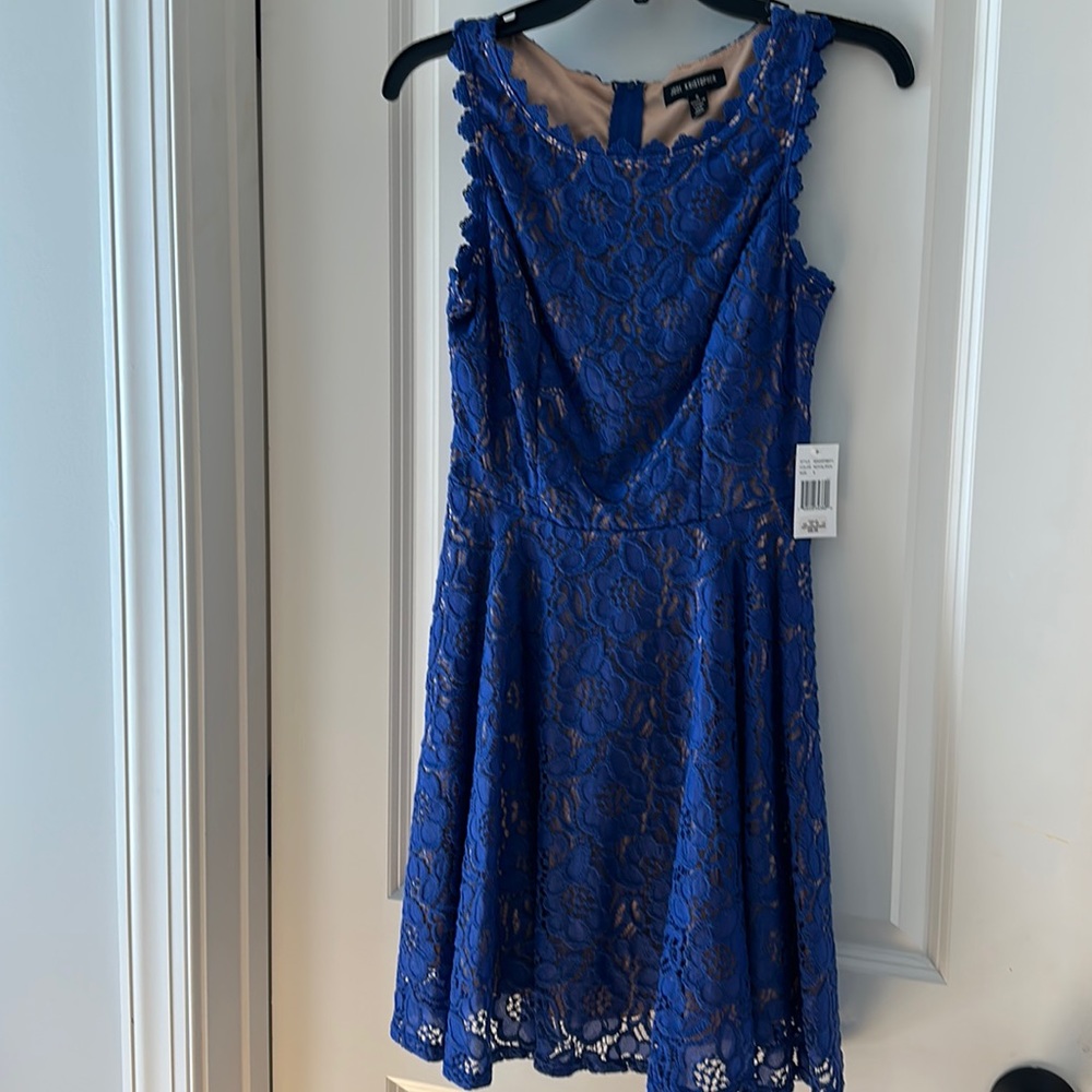 Blue lace short sleeve dress